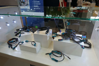 Rosenberger如何搭架通訊與車載電子的橋梁